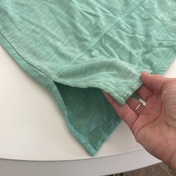 Chico’s Green & White 3/4 Sleeve V-Neck Tie Dye Marble Wash Hem Slit Tunic- L - Picture 5 of 13